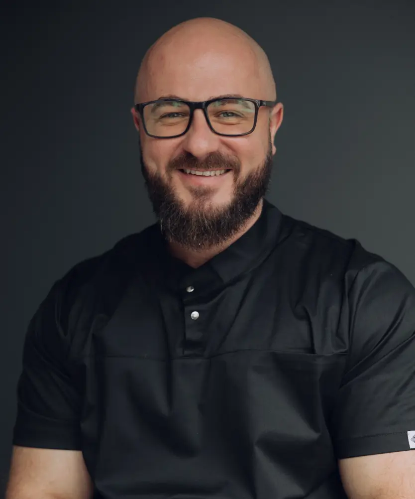 Віталій Штурмак – лікар стоматолог