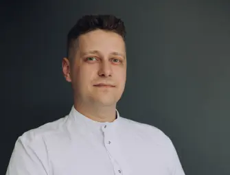 Андрій Орестович Стецик — головний лікар стоматології PICASSO, хірург-імплантолог